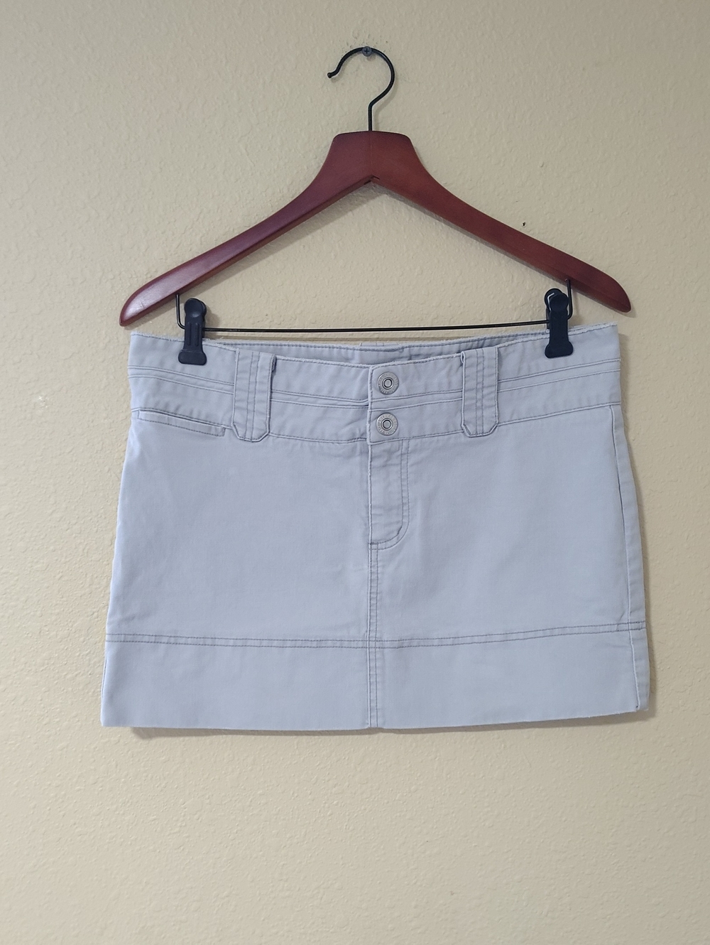 American Eagle Stretch Low Rise Pocket Mini Skirt Size 8 Gray Y2K Coquette Elena